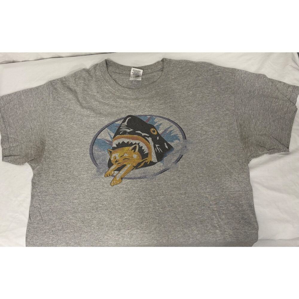 Pineapple Express Saul Silver Shark Eating Kitten T-Shirt Movie Prop Replica L